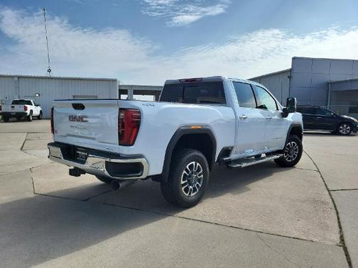 2026 GMC Sierra 2500 SLT