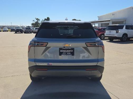 Sterling Gray Metallic 2026 Chevrolet Equinox LT