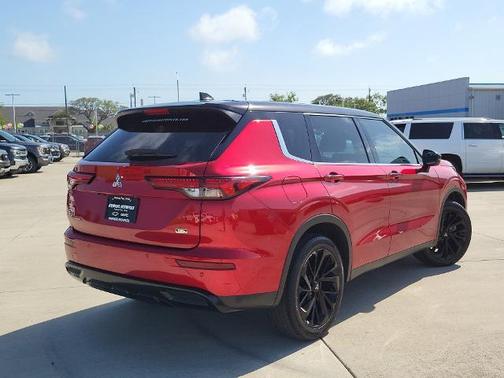 2023 Mitsubishi Outlander SEL