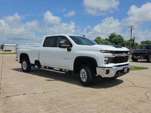 Summit White 2025 Chevrolet Silverado 2500 LT