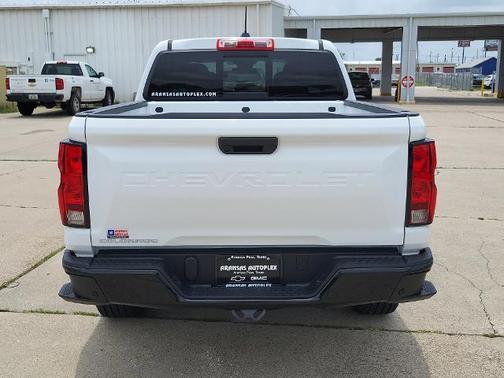 2025 Chevrolet Colorado WT