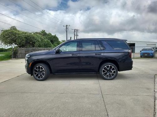 Dark Ash Metallic 2026 Chevrolet Tahoe RST