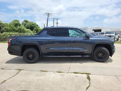 2025 Chevrolet Silverado EV LT