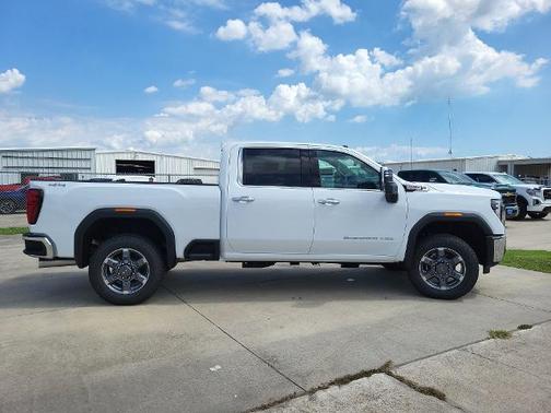 2026 GMC Sierra 2500 SLT