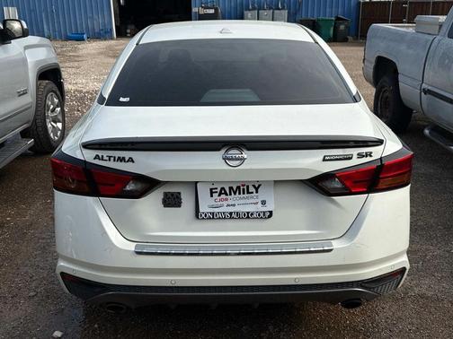 2022 Nissan Altima 2.5 SR