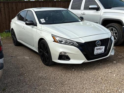 2022 Nissan Altima 2.5 SR
