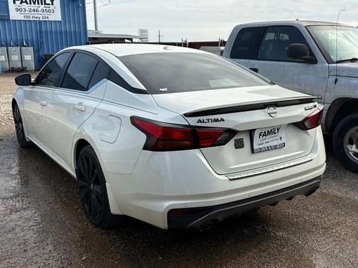2022 Nissan Altima 2.5 SR