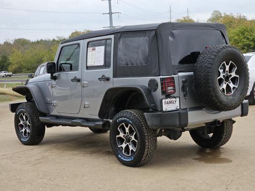 2016 Jeep Wrangler Unlimited Sahara
