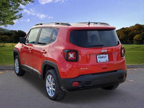 2023 Jeep Renegade Latitude