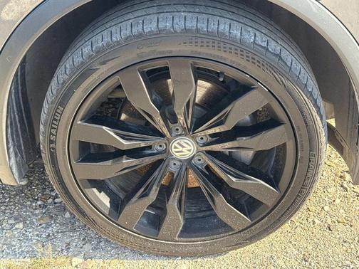 2020 Volkswagen Tiguan 2.0T SE R-Line Black