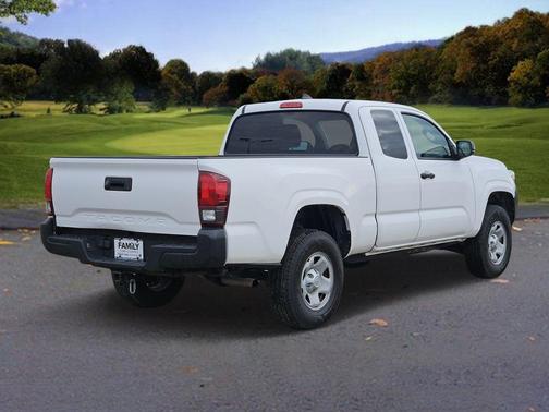 2019 Toyota Tacoma SR