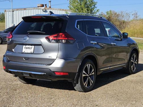 2017 Nissan Rogue SL