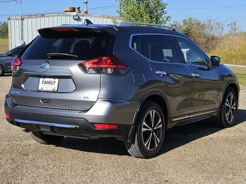 2017 Nissan Rogue SL