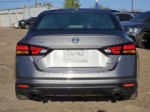 2022 Nissan Altima 2.0 SR