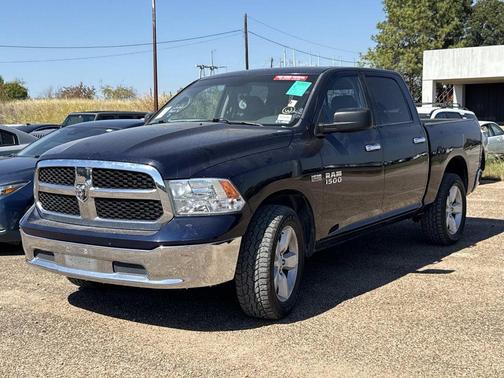 2017 RAM 1500 SLT