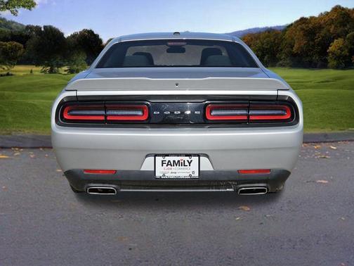 2022 Dodge Challenger SXT