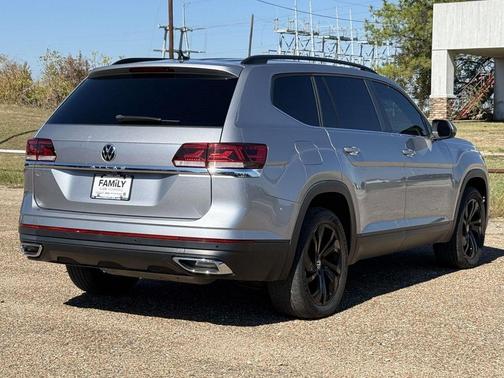 2022 Volkswagen Atlas 2.0T SE w/Technology