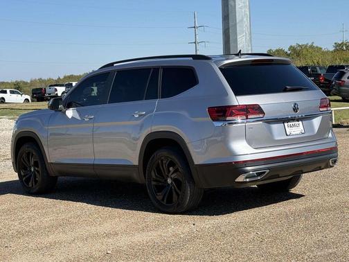 2022 Volkswagen Atlas 2.0T SE w/Technology