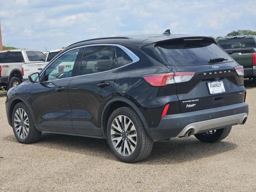 2021 Ford Escape Titanium Hybrid
