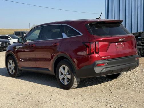 2023 Kia Sorento LX