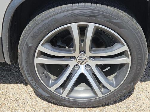 2017 Volkswagen Tiguan 2.0T SEL