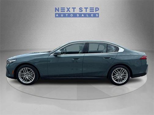 2024 BMW 530 i xDrive
