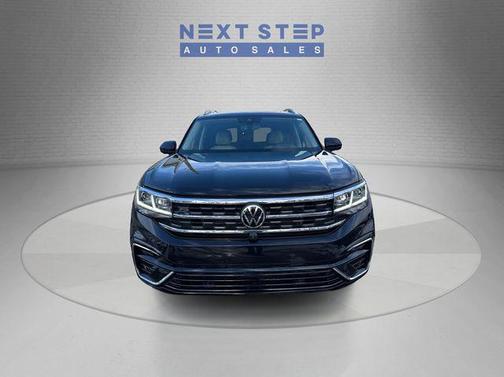 Deep Black 2021 Volkswagen Atlas 3.6L SEL Premium