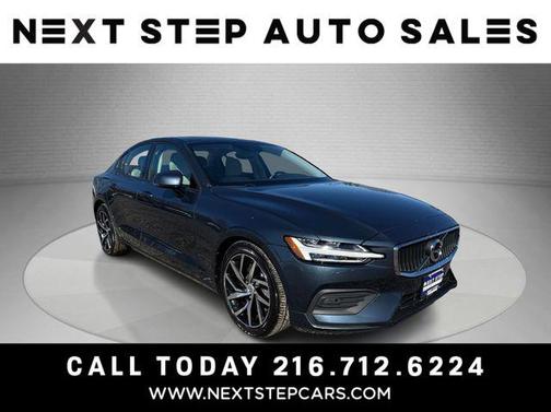 2020 Volvo S60 T6 Momentum