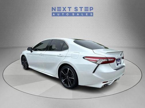 Pearl 2018 Toyota Camry XSE