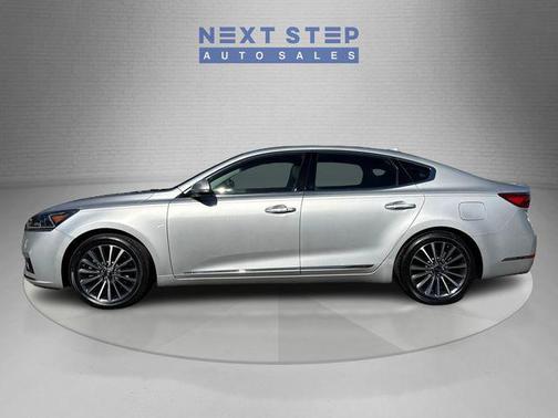 2017 Kia Cadenza Premium