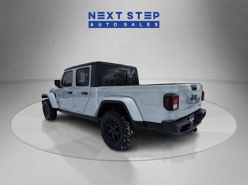 2022 Jeep Gladiator Willys 4x4