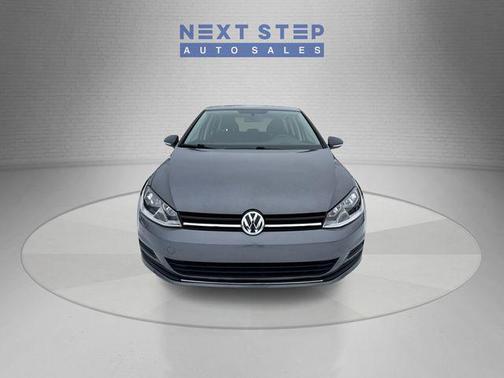 Platinum Gray Metallic 2017 Volkswagen Golf TSI S 4-Door