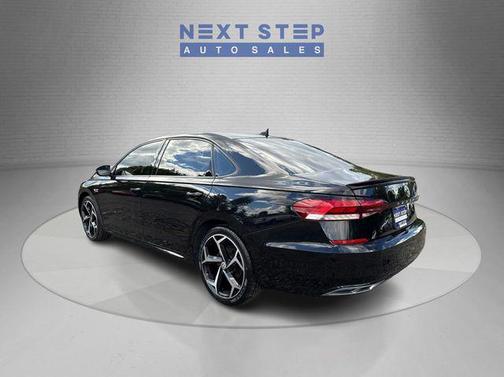 2020 Volkswagen Passat 2.0T R-Line