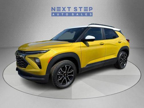 Nitro Yellow Metallic 2024 Chevrolet Trailblazer ACTIV