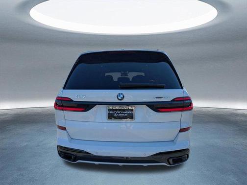 Alpine White 2024 BMW X7 xDrive40i