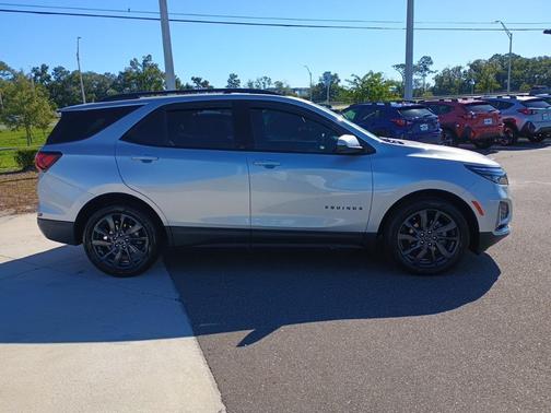 2022 Chevrolet Equinox FWD RS