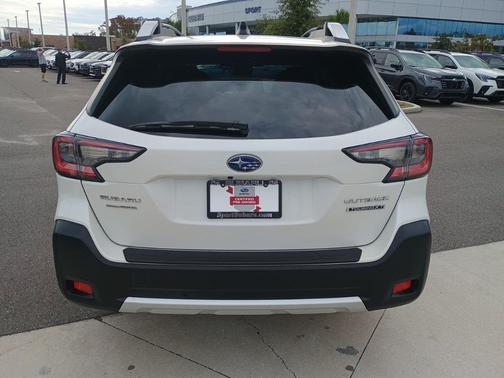 2023 Subaru Outback Touring XT