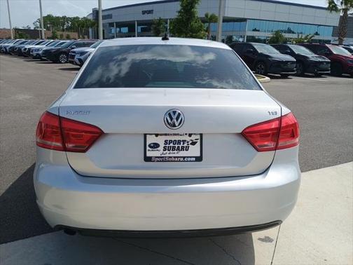 2014 Volkswagen Passat 1.8T S