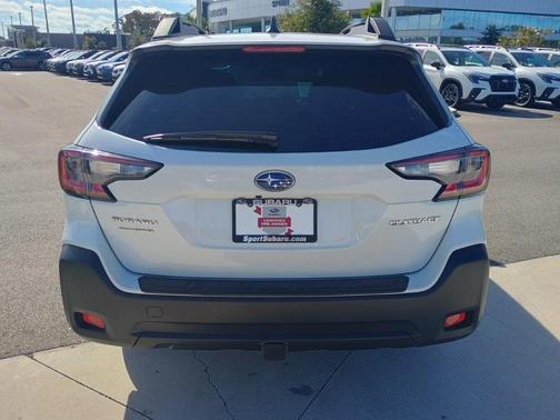 2025 Subaru Outback Base