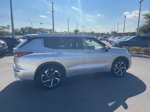 2022 Mitsubishi Outlander SEL