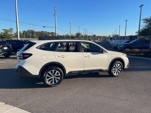 2020 Subaru Outback Base