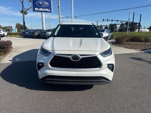 2021 Toyota Highlander LE