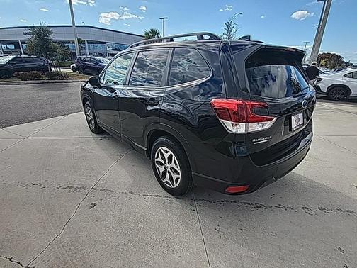2024 Subaru Forester Premium
