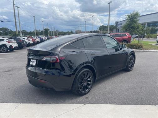 2022 Tesla Model Y Long Range Dual Motor All-Wheel Drive