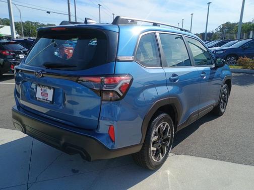 2025 Subaru Forester Base