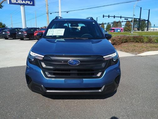 2025 Subaru Forester Base