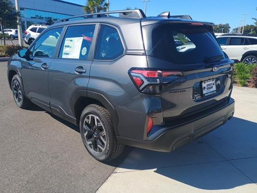 2025 Subaru Forester Base