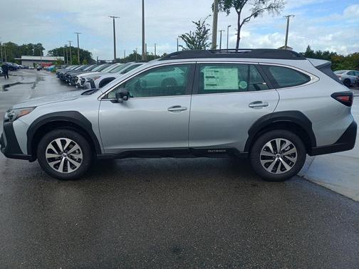 2025 Subaru Outback Base