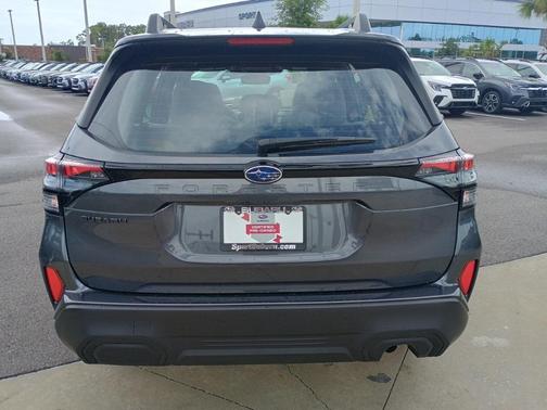 2025 Subaru Forester Base