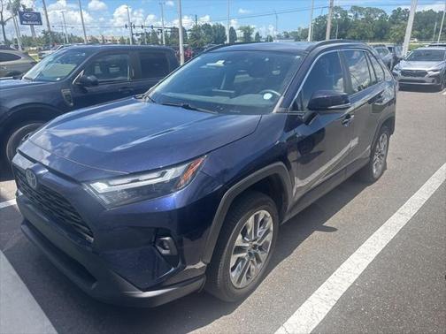 2022 Toyota RAV4 XLE Premium